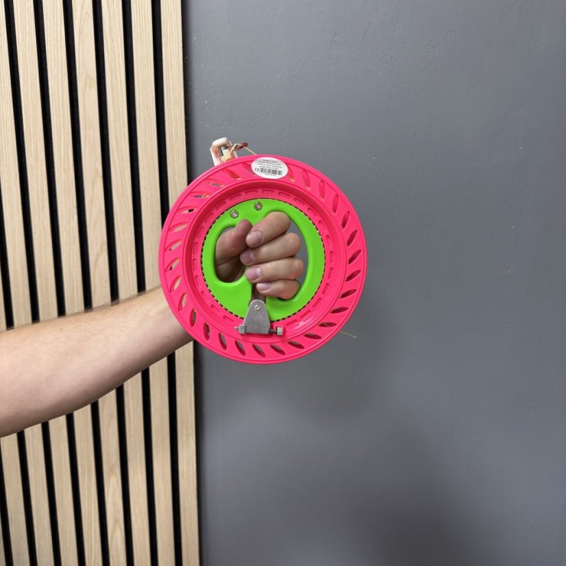 Piros műanyag sárkánycsévélő 20cm