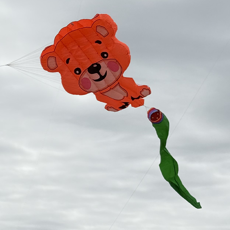 Oranžový maco