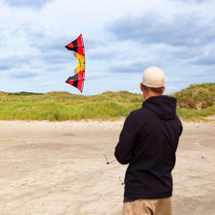 Négyzsinóros irányítható sárkány Verve Blaze (Quad line stunt kite)