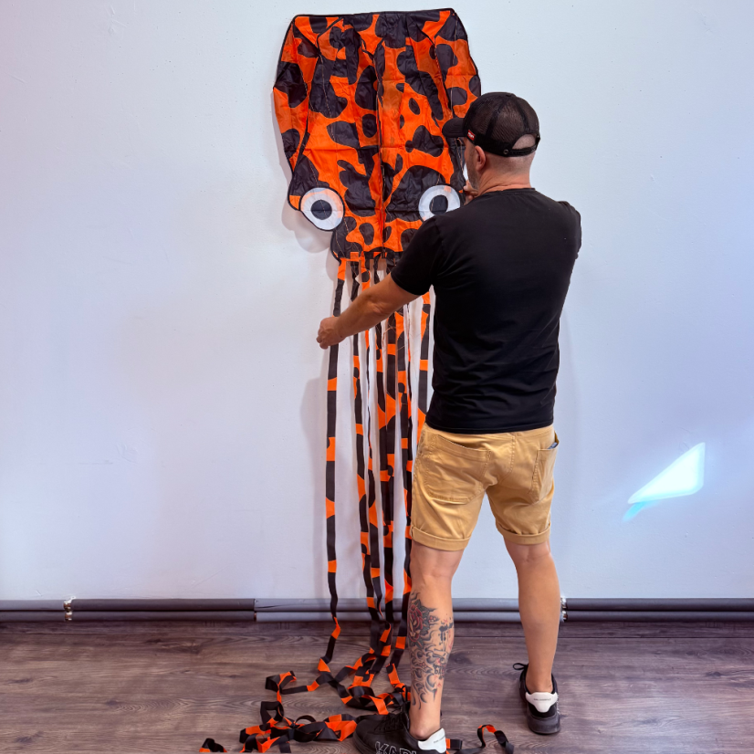 3D šarkan chobotnica oranžová škvrnitá