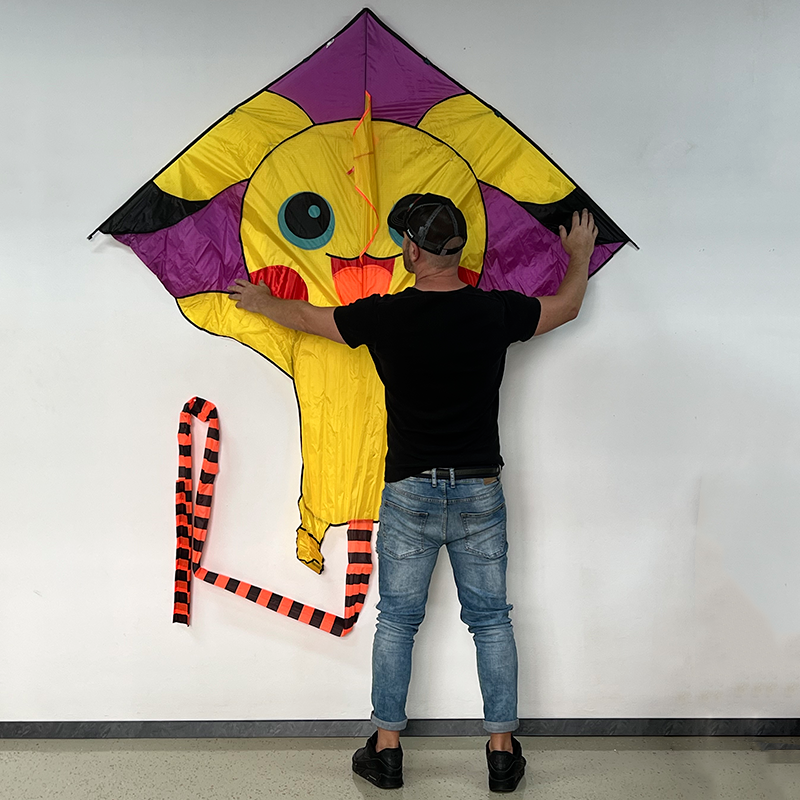 Šarkan Pikačák diamant s farebným chvostom