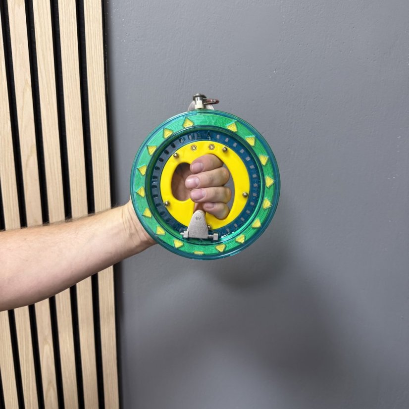 Modrý ložiskový navijak na šarkana