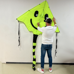 Zöld mosolygós delta sárkány Zöld mosolygós delta sárkány