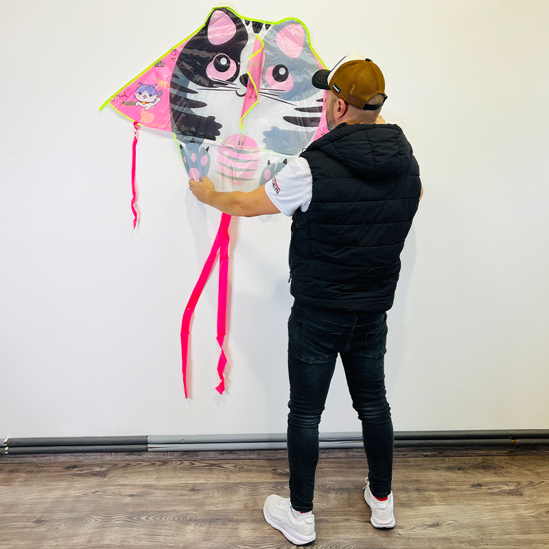 Šarkan delta Mačička ružový s chvostom