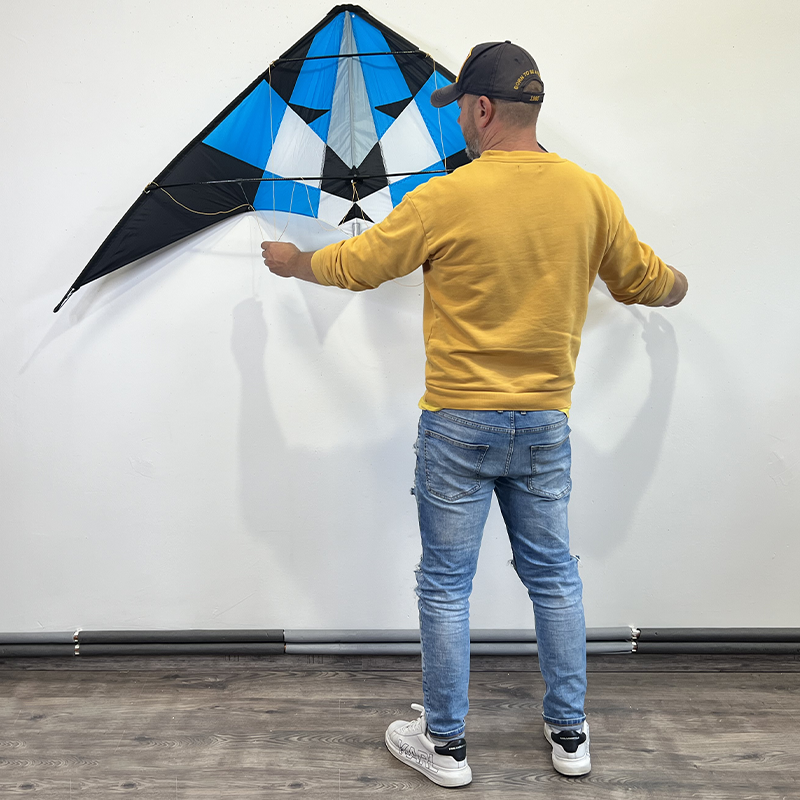 Dvojšnúrový športový šarkan - 180cm