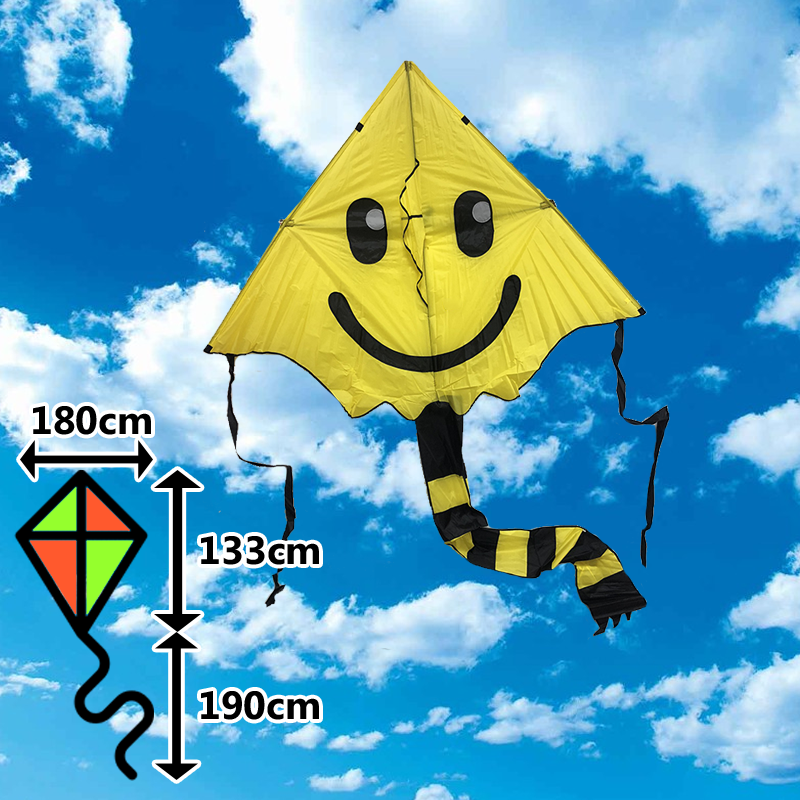 Žlutý delta šarkan s úsměvem