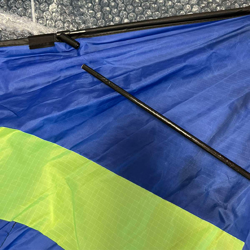 Kék delta sárkány farokkal